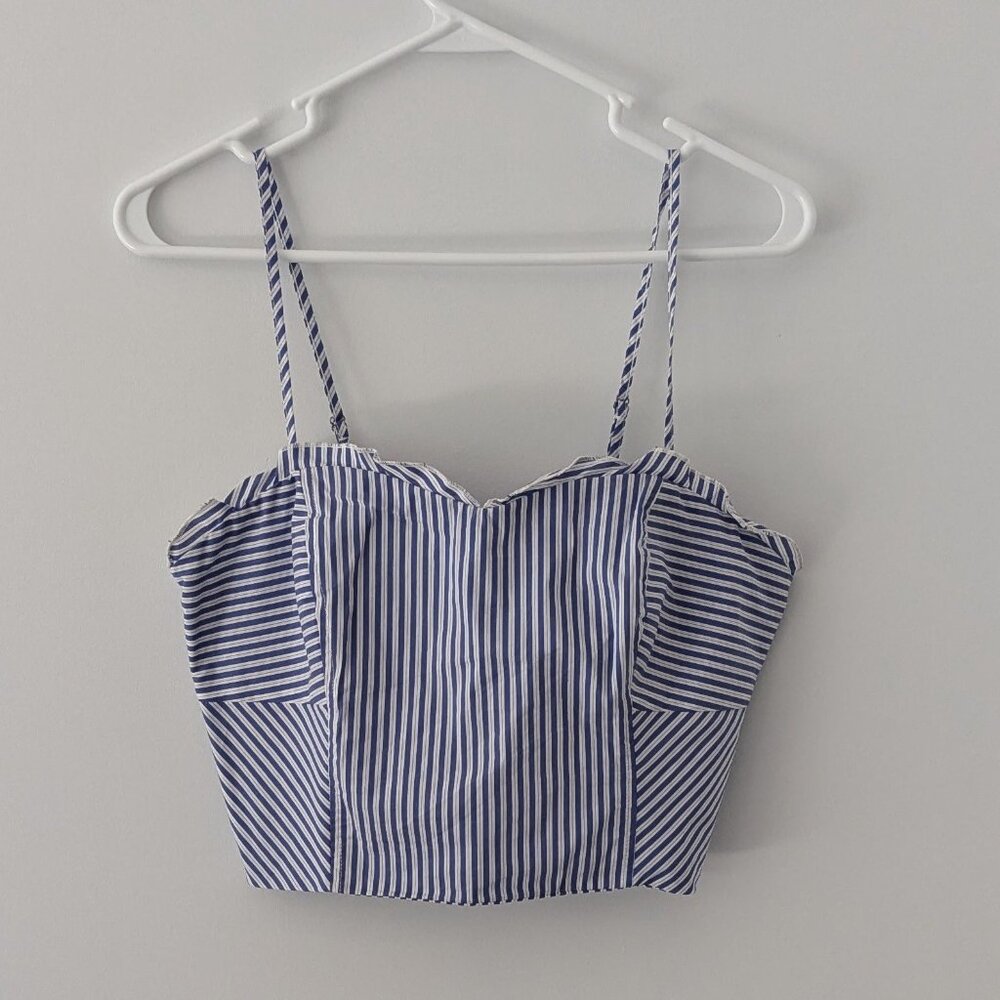 NWT Crop Top Size Large
